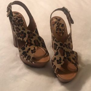 Leopard Heel